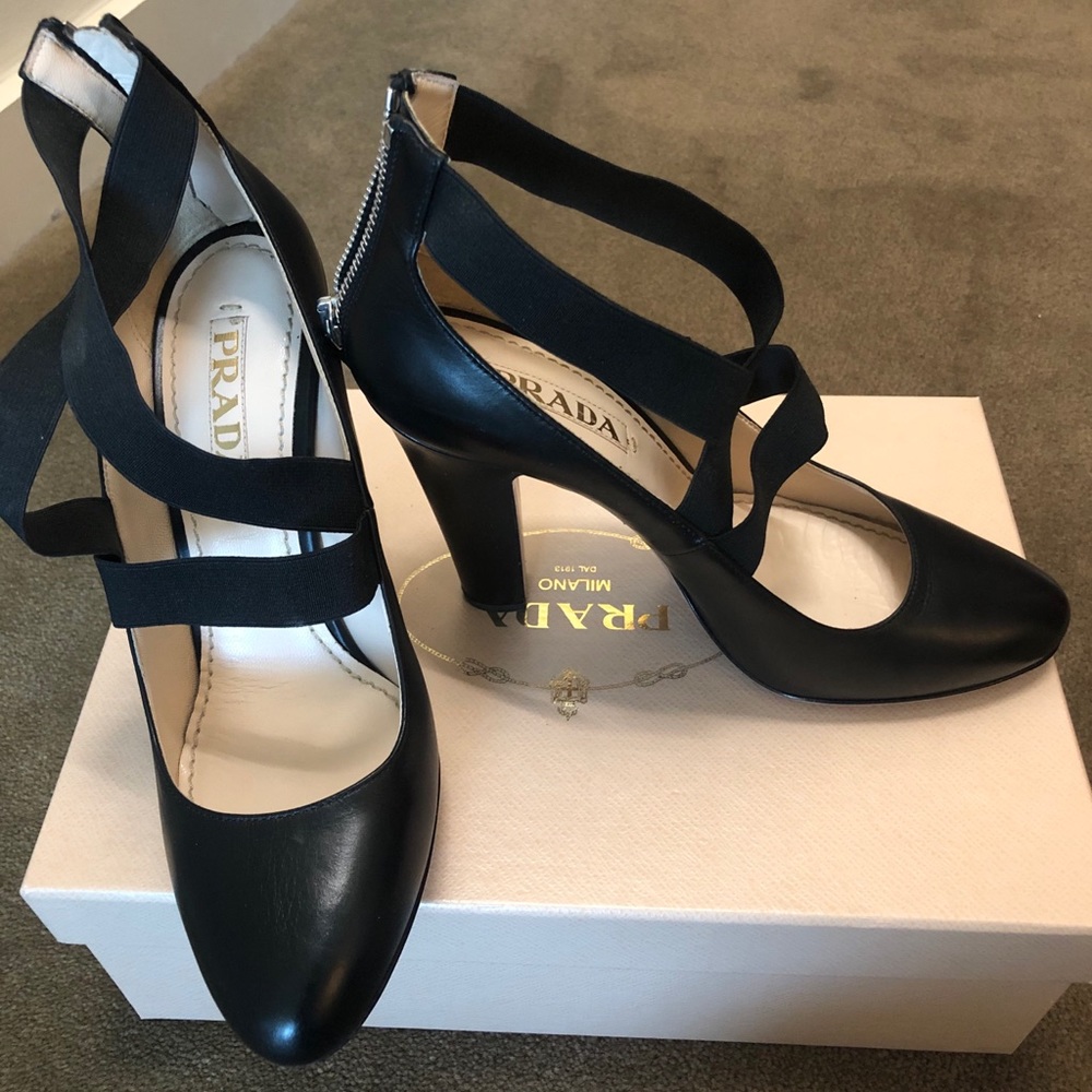 Authentic Prada Mary Jane Heel size 7